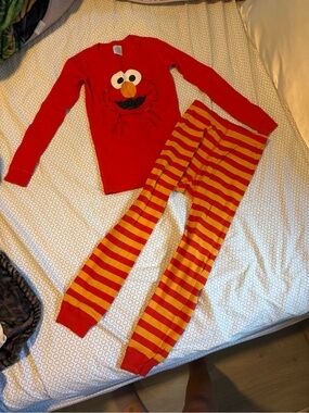 Hanna Andersson Red and Yellow Elmo Pajama Set